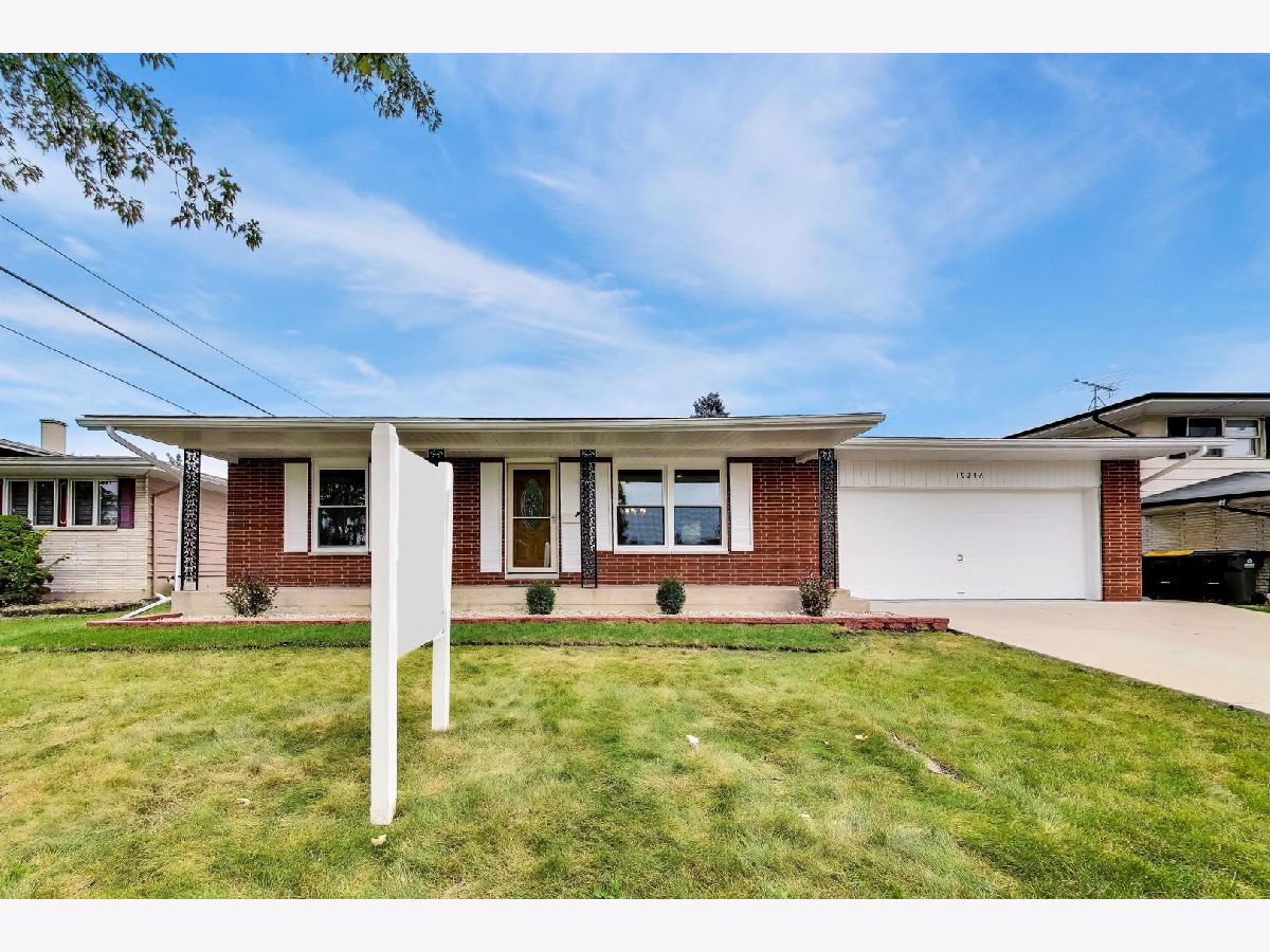  For Sale Lansing Illinois, 19246 Oakwood Avenue