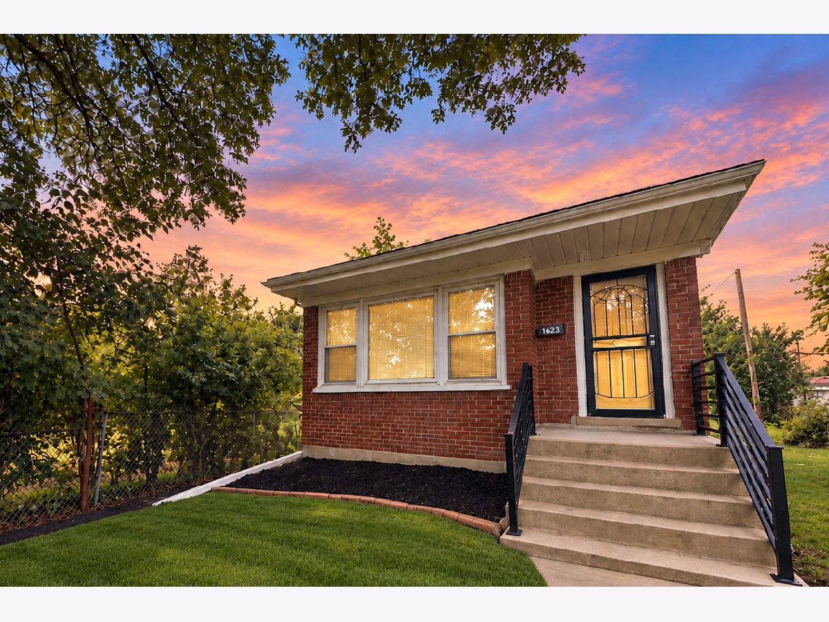  For Sale Chicago Illinois, 9540 Yale Avenue