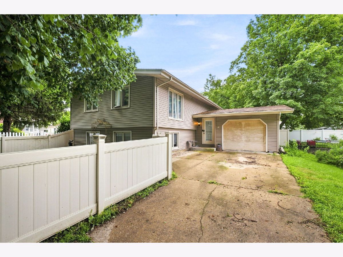  For Sale Morris Illinois, 515 High Street