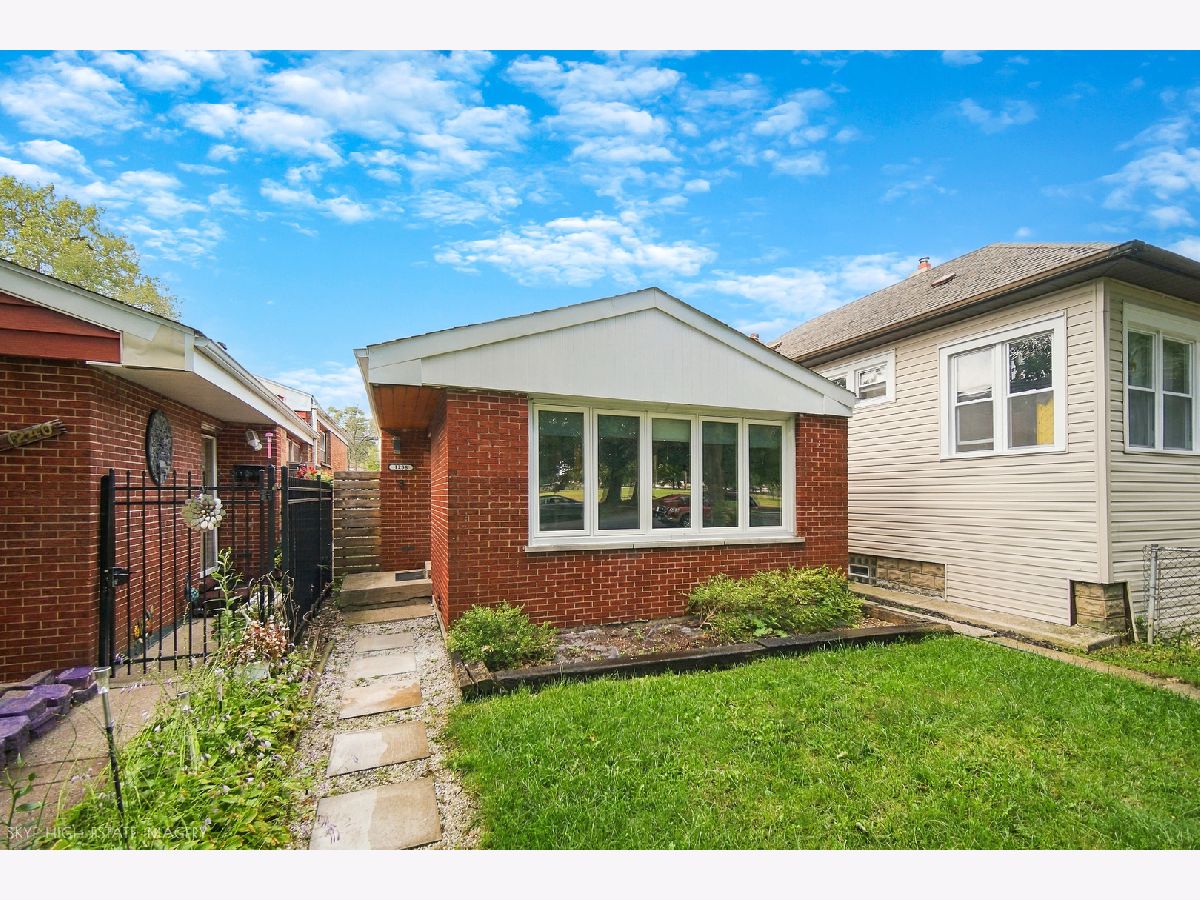  For Sale Chicago Illinois, 1238 112th Place