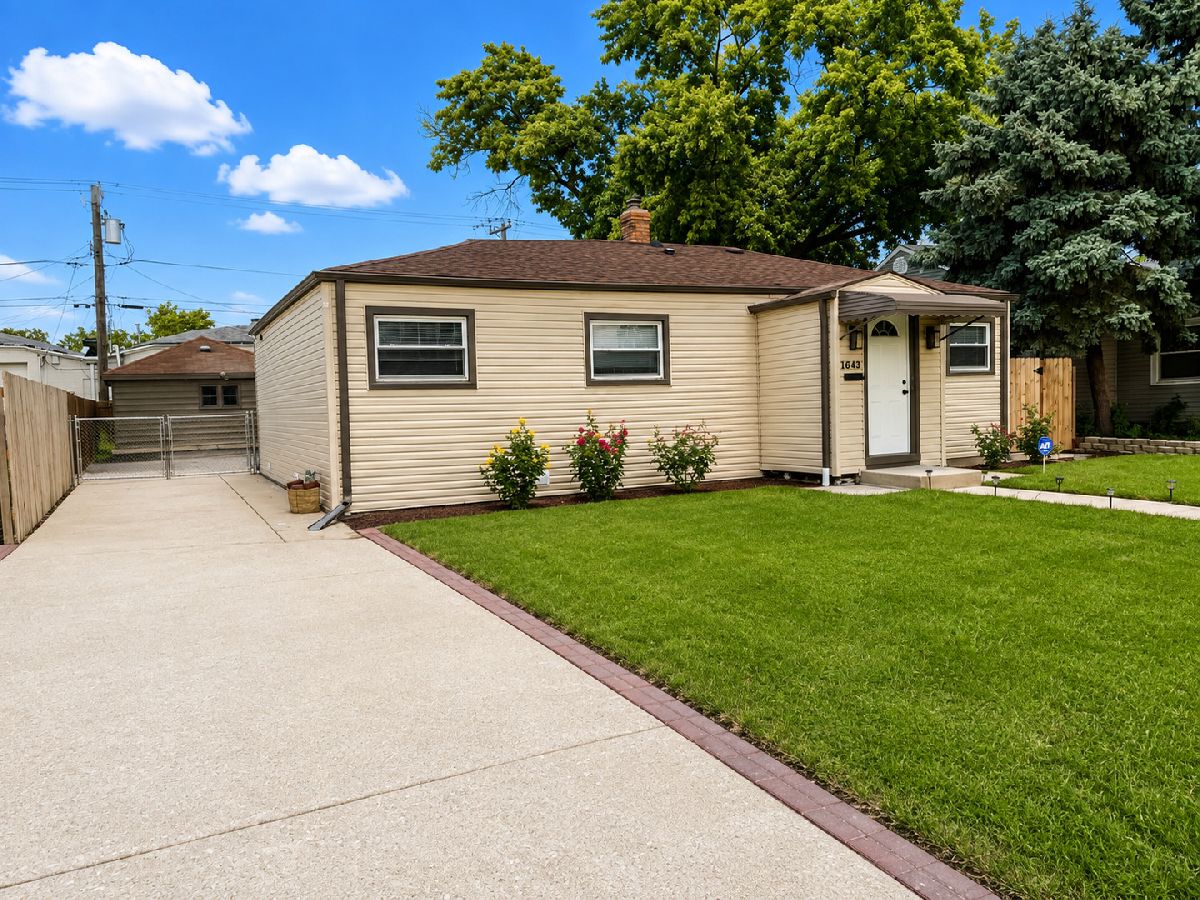 For Sale Stone Park Illinois, 1643 43rd Avenue