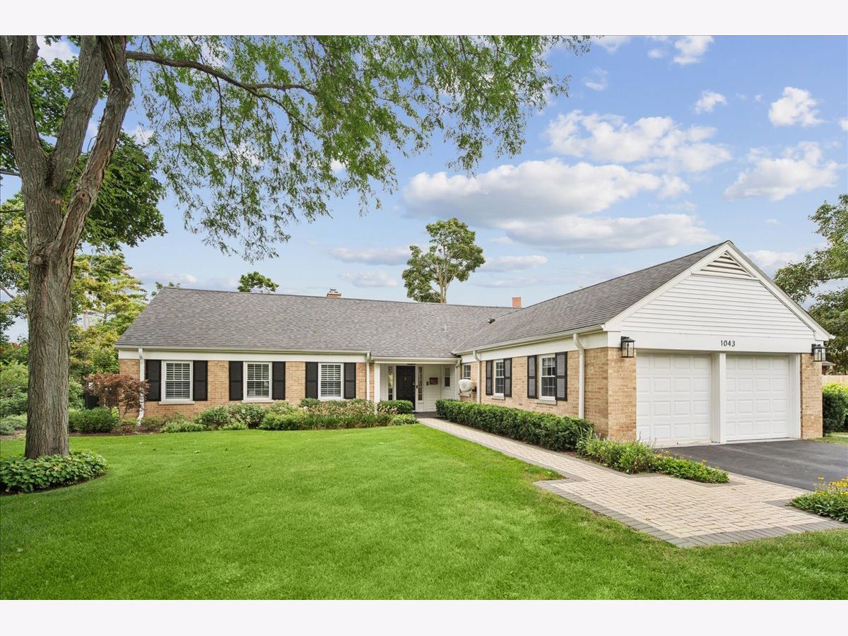  For Sale Glencoe Illinois, 1043 Old Elm Lane
