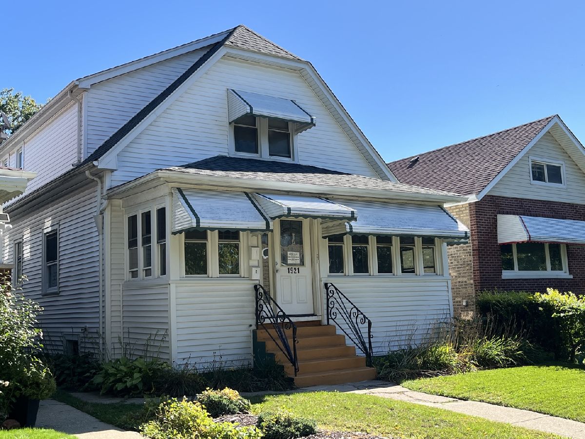  For Sale Evanston Illinois, 1921 Brown Avenue