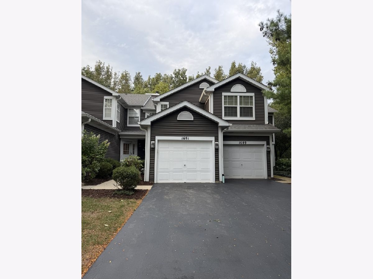  For Sale Batavia Illinois, 1691 Haines Drive
