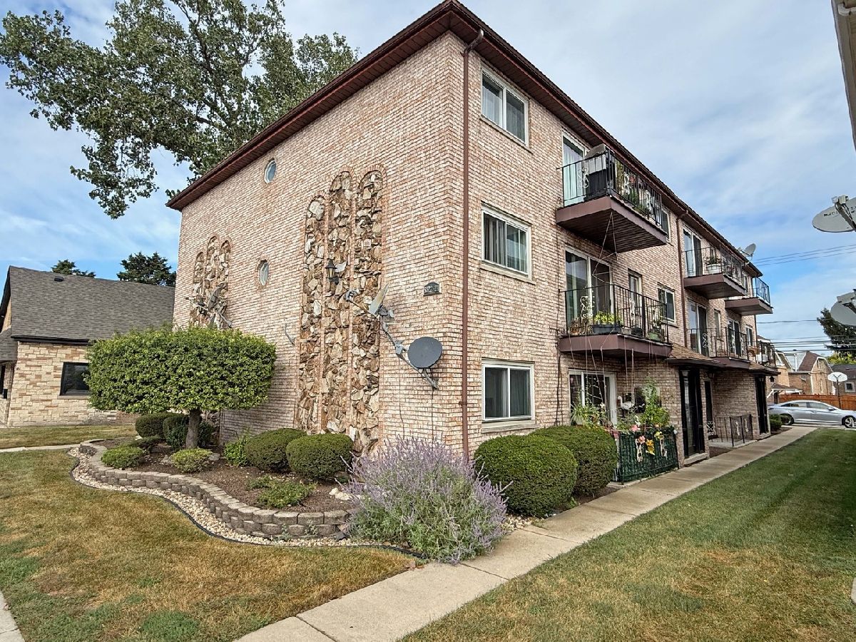  For Sale Chicago Illinois, 5824 Archer Avenue