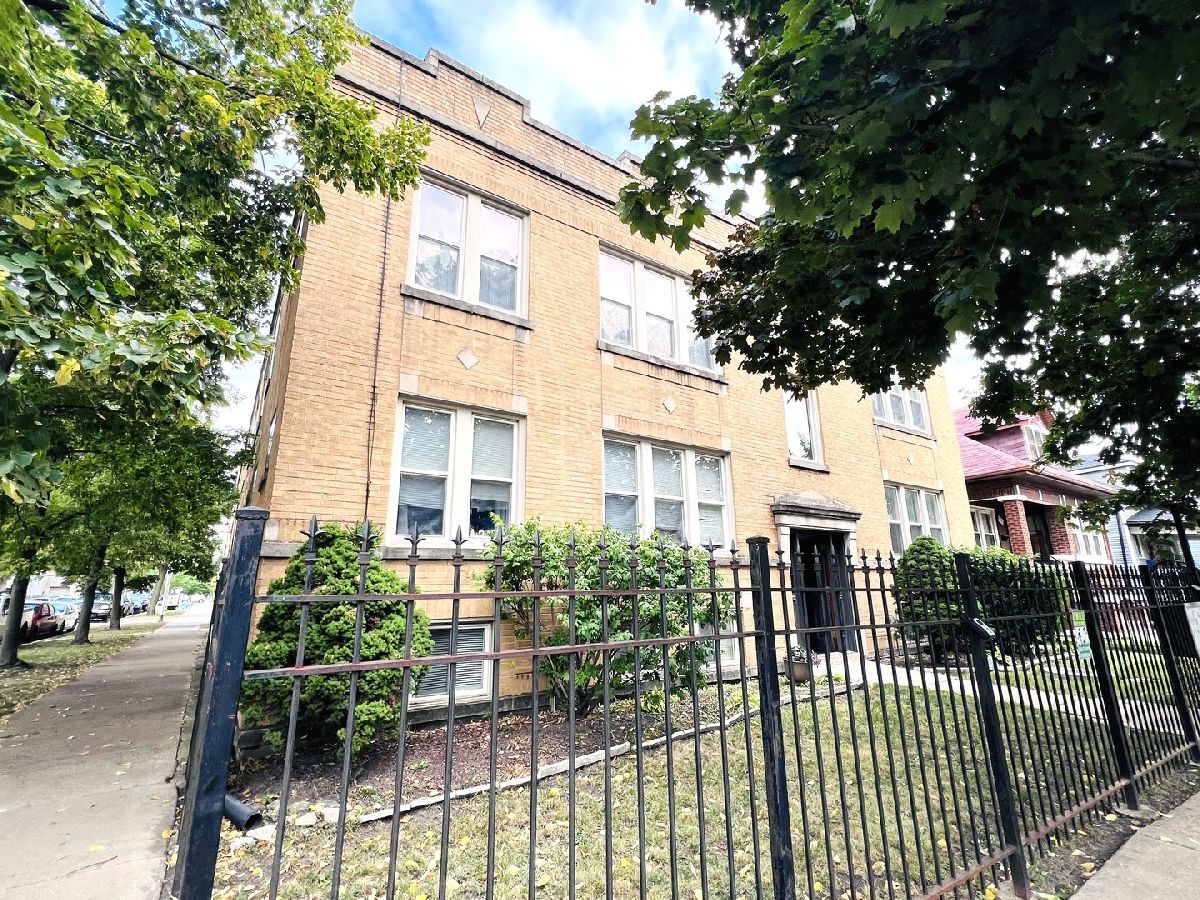  For Sale Chicago Illinois, 2743 Lavergne Avenue
