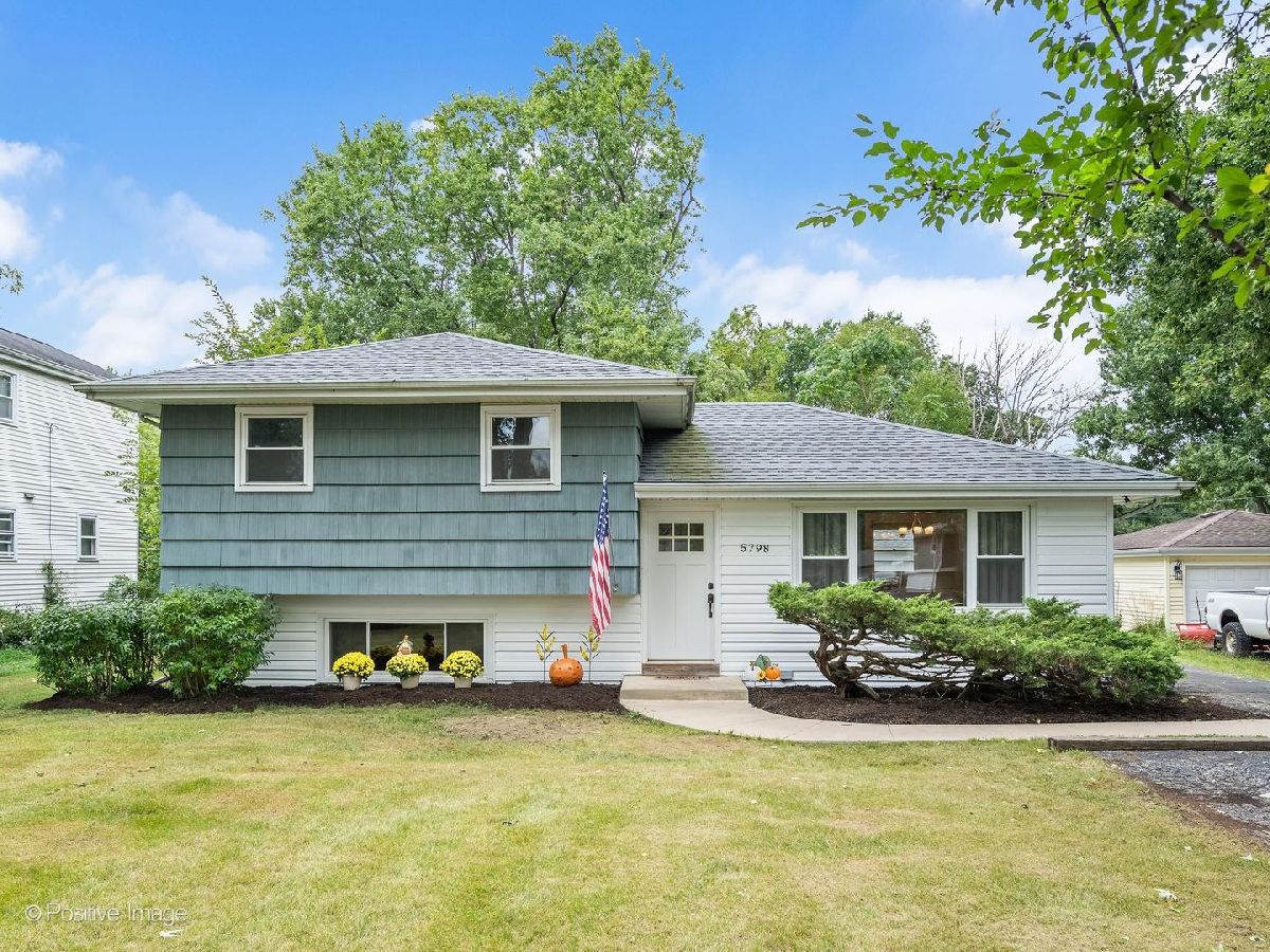 Homes For Sale Downers Grove Gardens Downers Grove Illinois, 5798 Pershing Avenue
