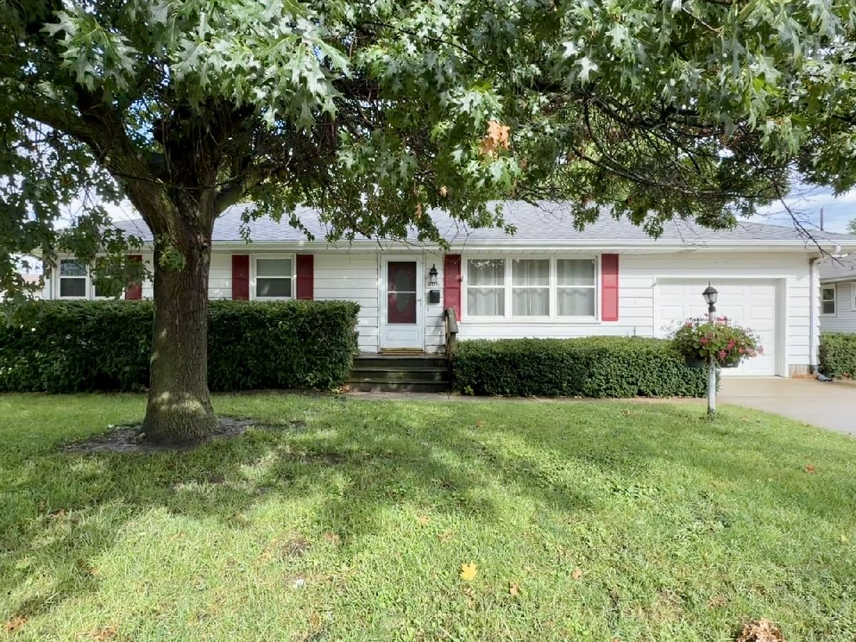  For Sale Camanche Iowa, 806 9th Street