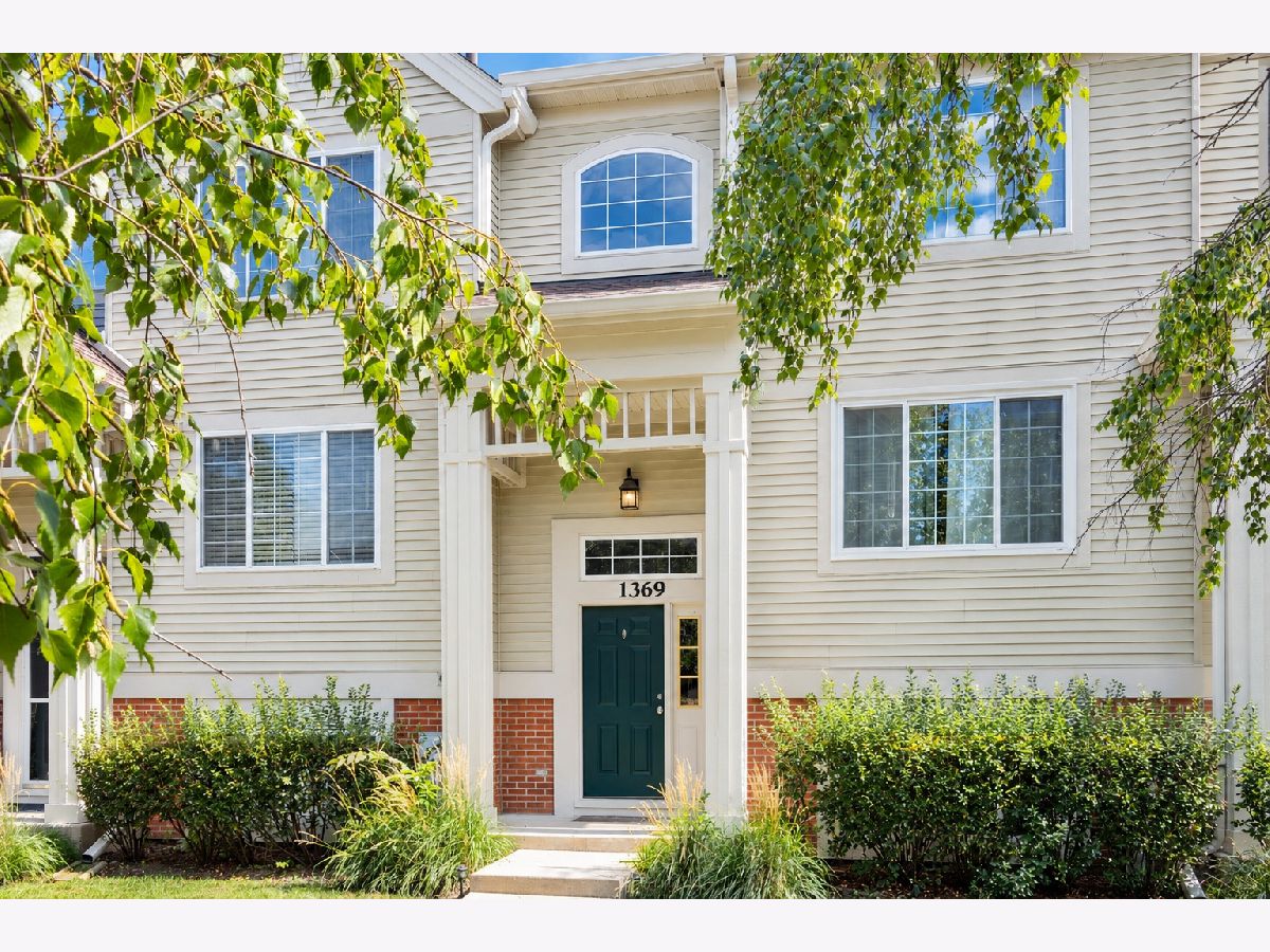  For Sale Cary Illinois, 1369 New Haven Drive