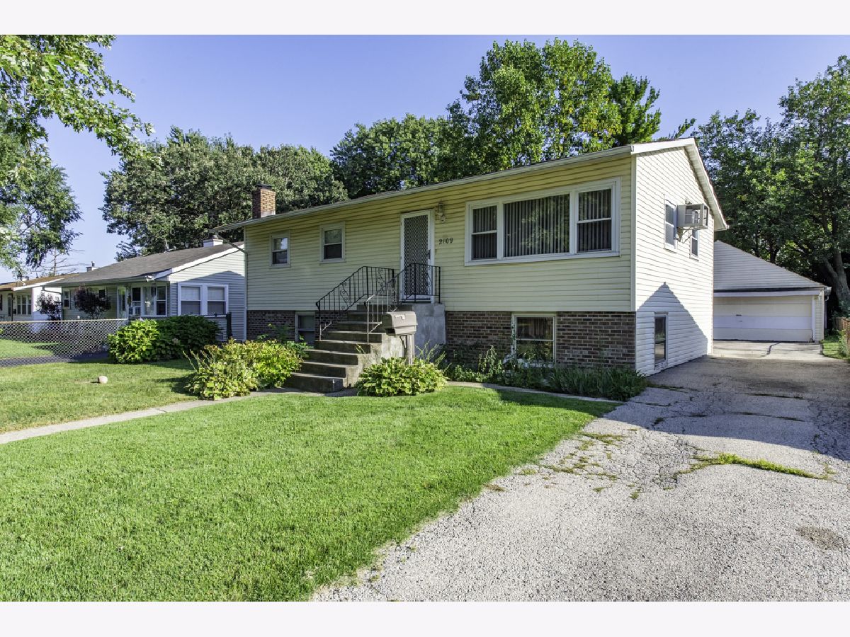  For Sale Waukegan Illinois, 2109 Pacific Avenue