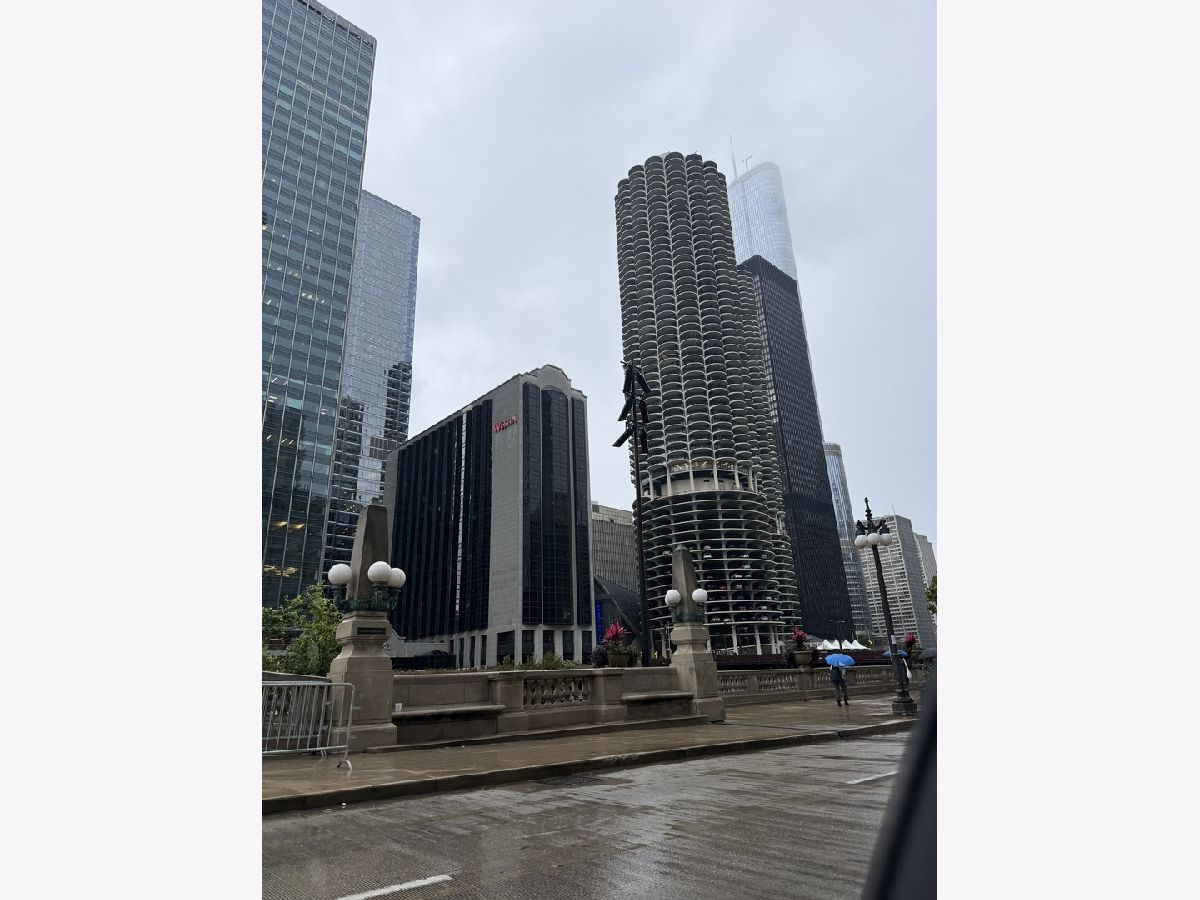 Condominiums Rented Marina Towers Chicago Illinois, 300 State