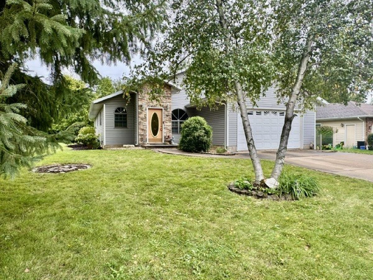  For Sale Lasalle Illinois, 17 Heather Drive