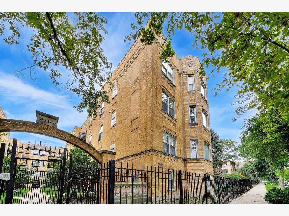  For Sale Chicago Illinois, 1639 Farwell Avenue