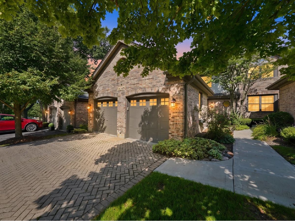  For Sale Orland Park Illinois, 14303 Crystal Tree Drive