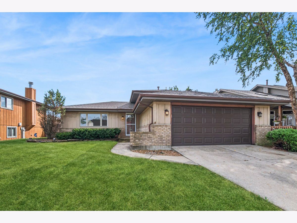  For Sale Lynwood Illinois, 2937 200th Street