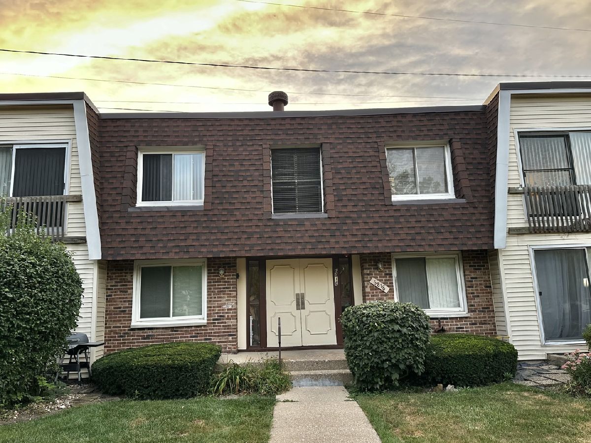  Rented Woodridge Illinois, 6818 Roberts