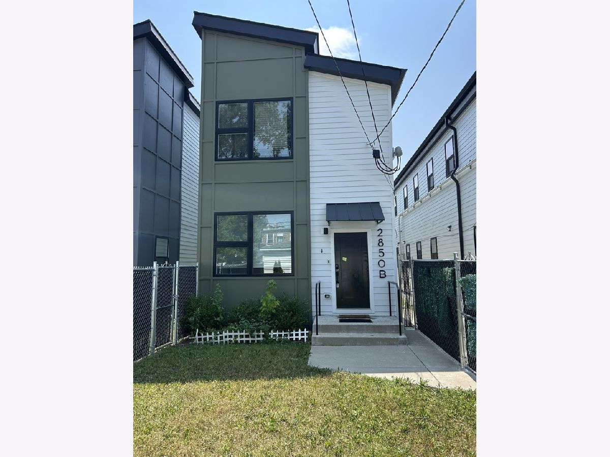  For Sale Chicago Illinois, 2850 Harrison Street