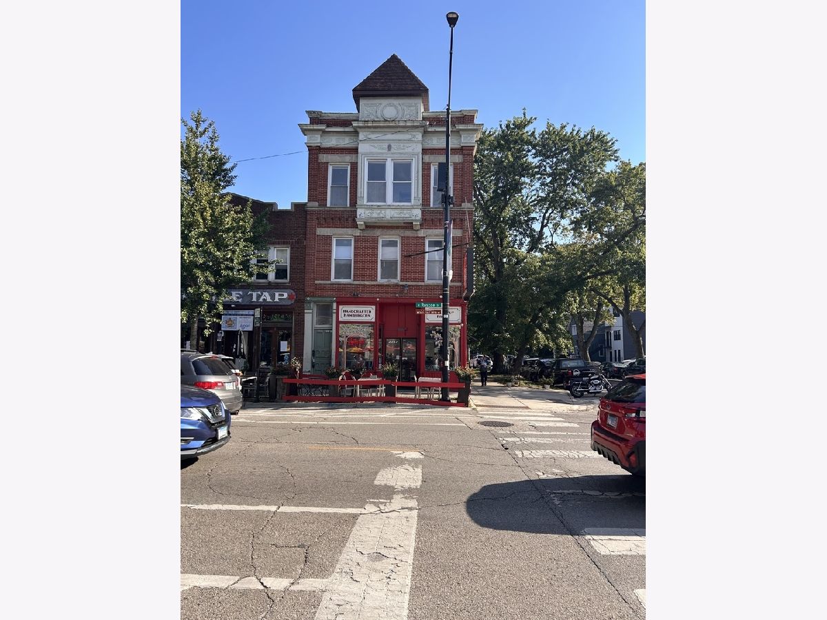  For Rent Chicago Illinois, 2057 Roscoe