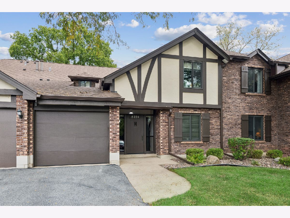 Condominiums For Sale The Timbers Palos Hills Illinois, 8220 Mulberry Court