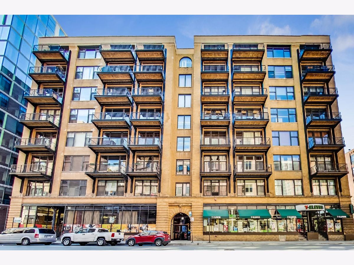  For Sale Chicago Illinois, 625 Jackson Boulevard