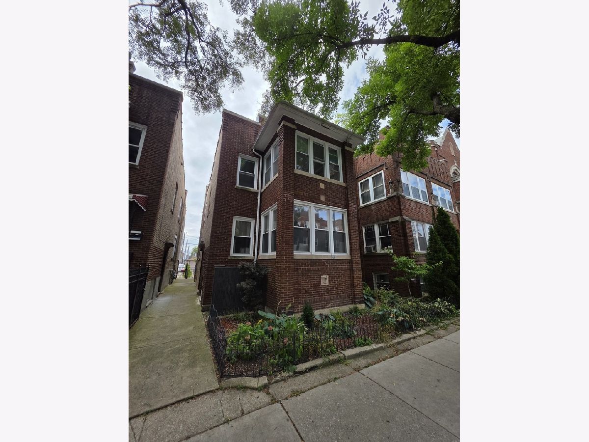  Rented Chicago Illinois, 3249 Wilson