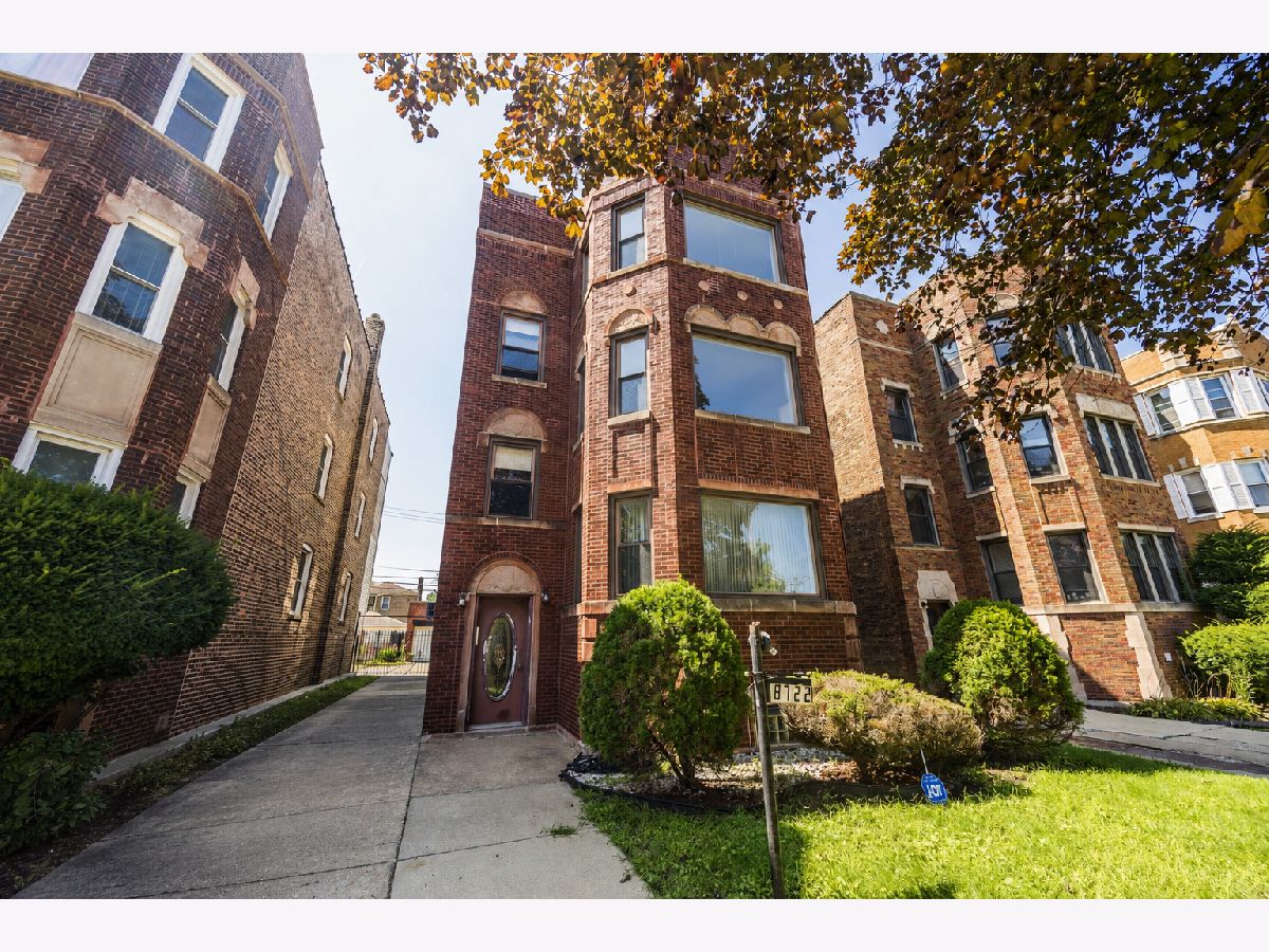  For Sale Chicago Illinois, 8722 Harper Avenue