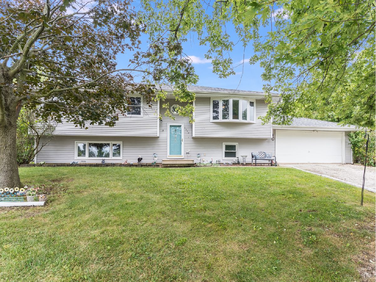  For Sale Joliet Illinois, 1243 Rick Court