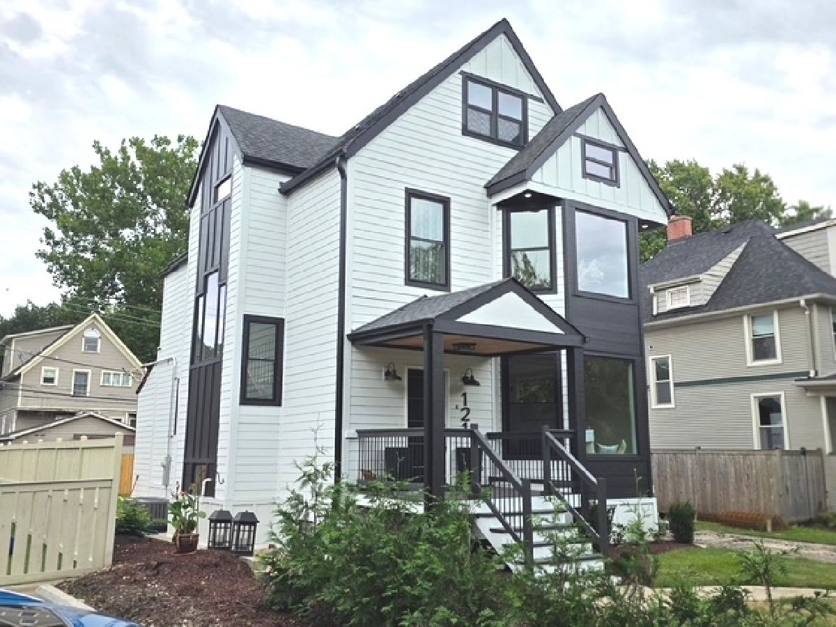  For Sale La Grange Illinois, 121 Kensington Avenue