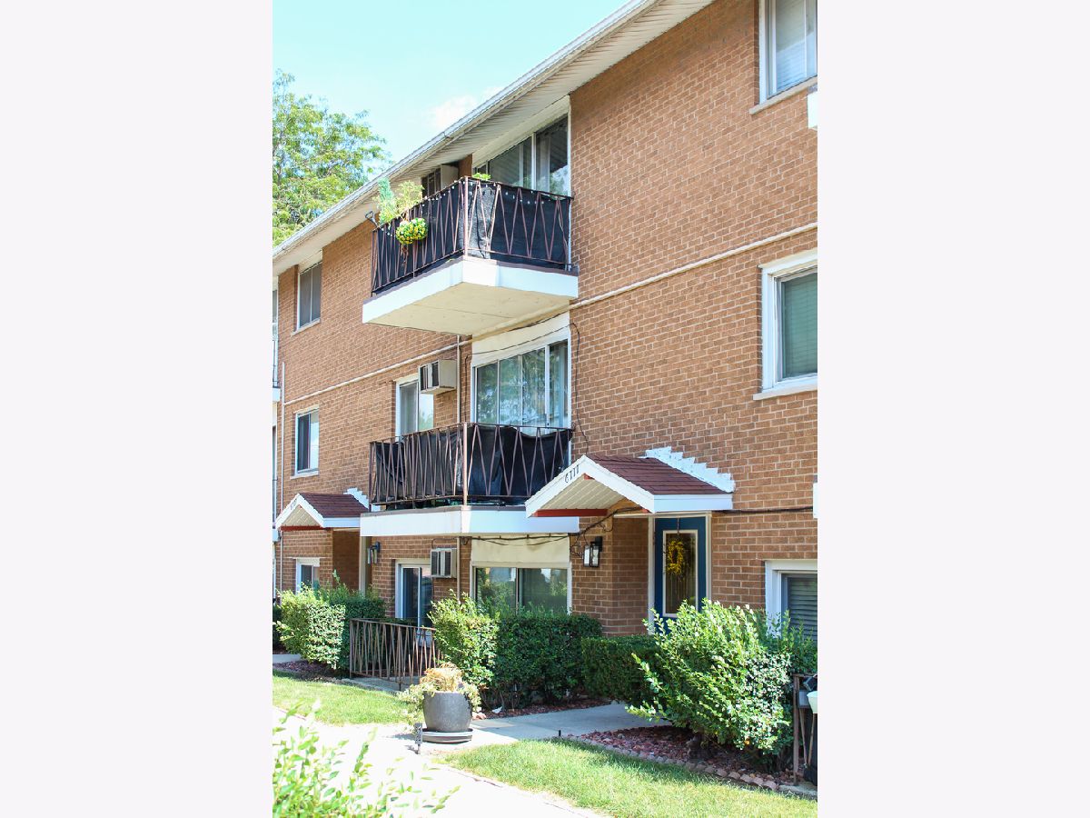  For Sale Chicago Illinois, 6111 64th Place