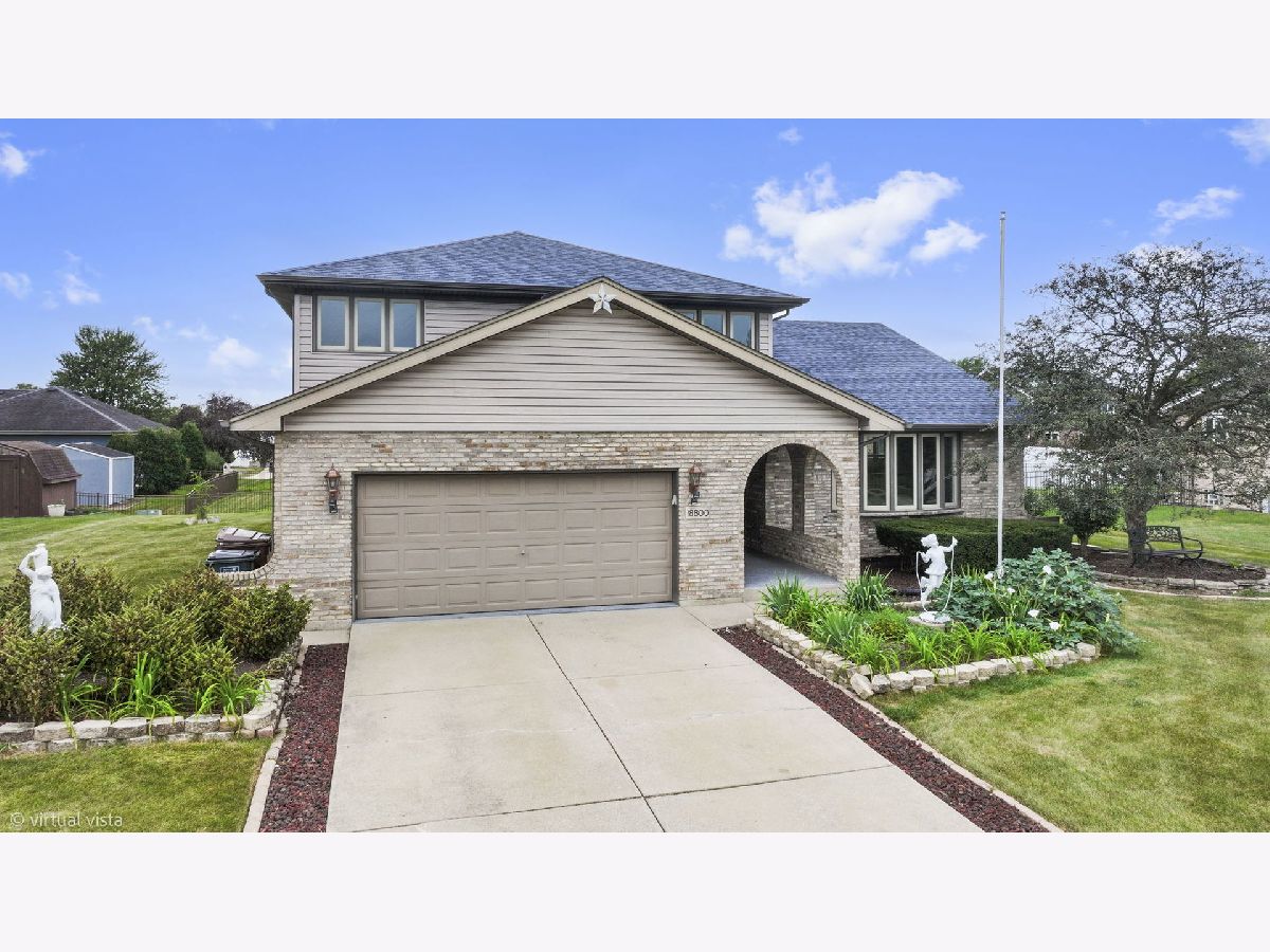 Townhomes & Homes For Sale Crystal Creek Mokena Illinois, 18800 Dickens Drive