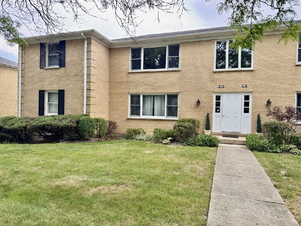  For Rent Highland Park Illinois, 1630 Mcgovern