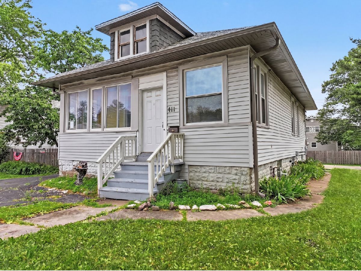  For Sale Arlington Heights Illinois, 411 Arlington Heights Road