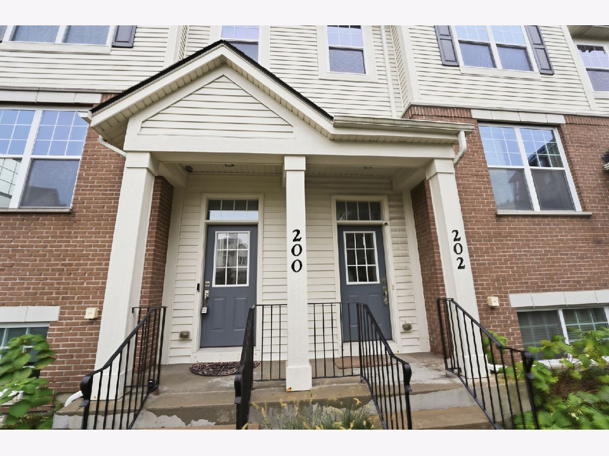  Rented Morton Grove Illinois, 200 Concord