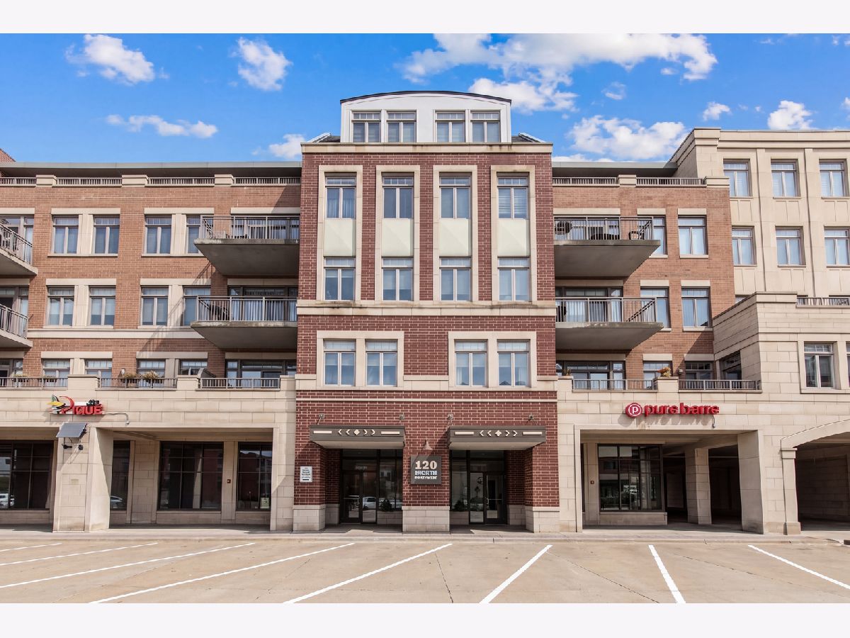  For Sale Park Ridge Illinois, 120 Northwest Highway