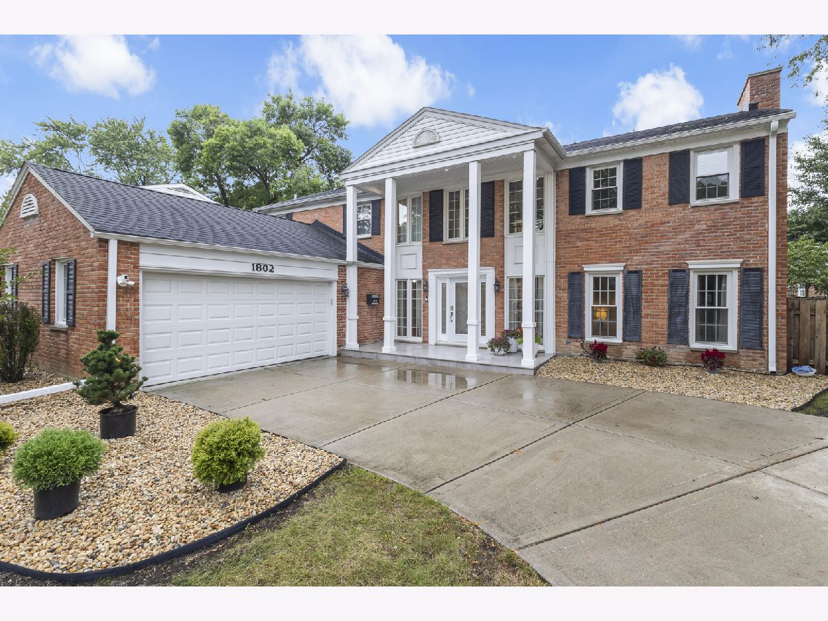  For Sale Arlington Heights Illinois, 1802 Fernandez Avenue
