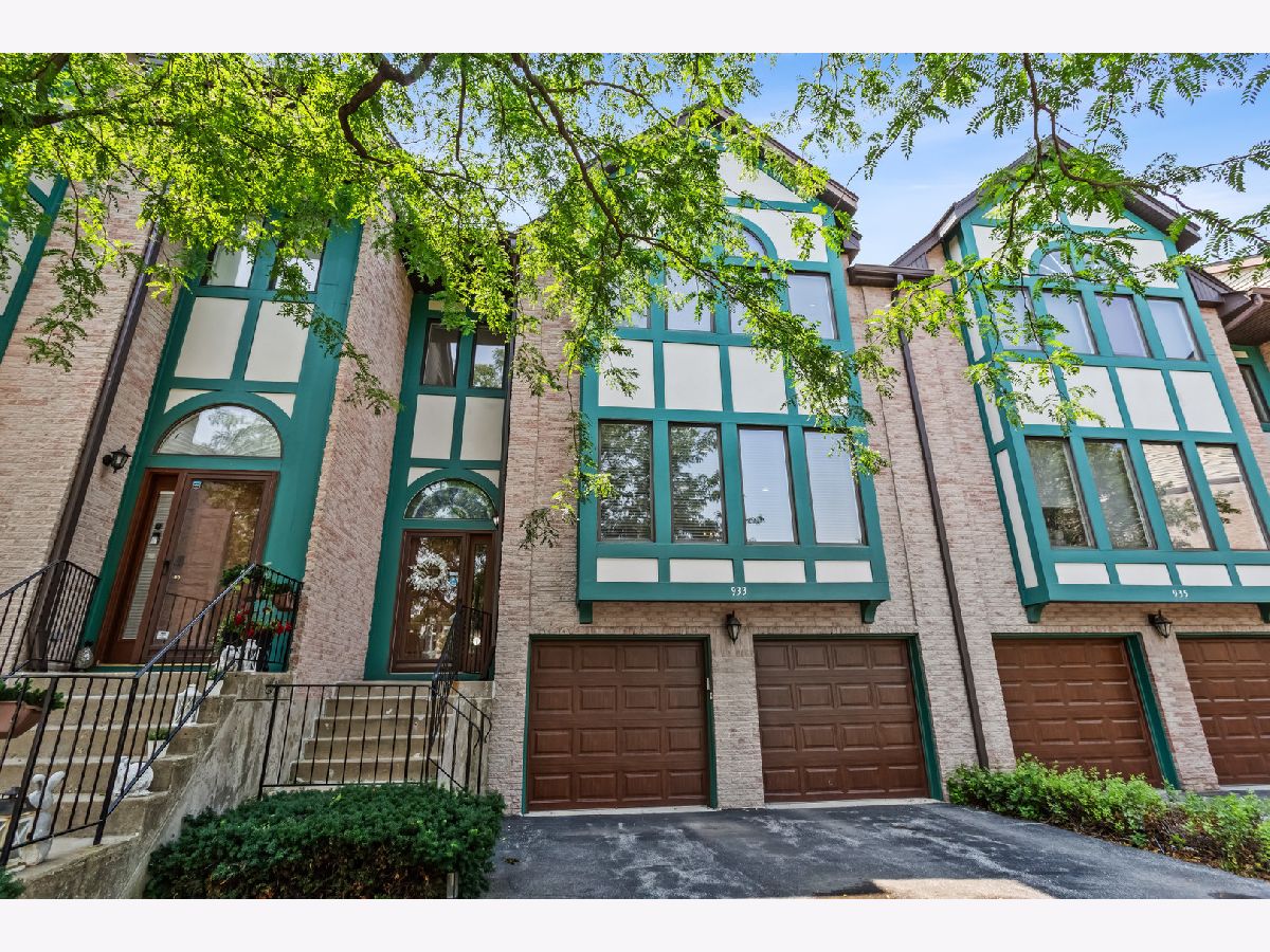  For Rent Arlington Heights Illinois, 933 Essex