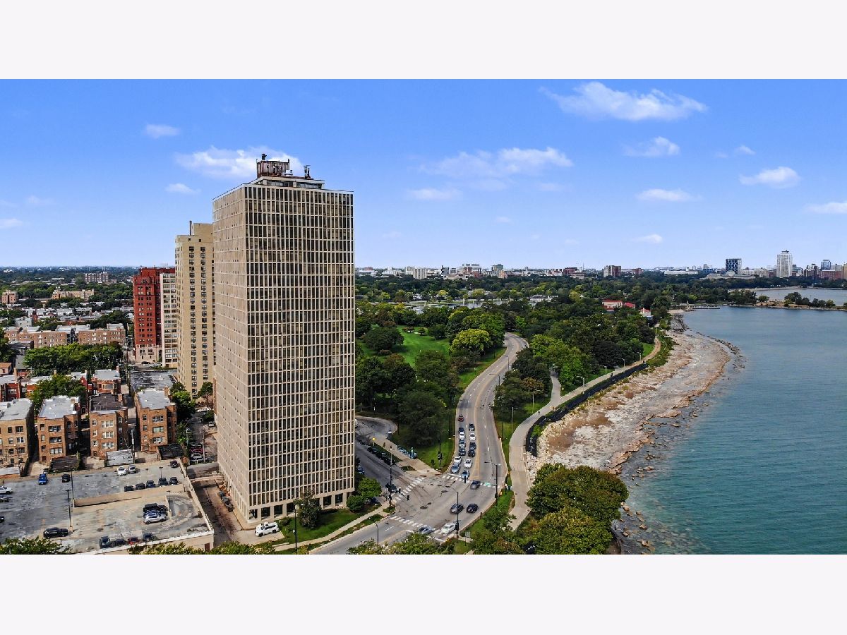  For Sale Chicago Illinois, 6700 South Shore Drive