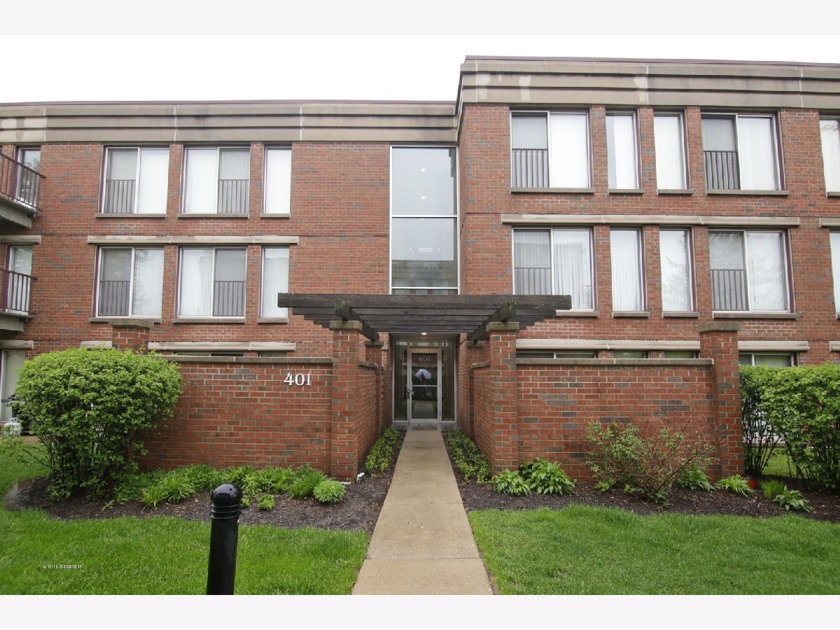 Condos & Townhomes & Homes For Sale Coromandel Deerfield Illinois, 401 Kelburn Road