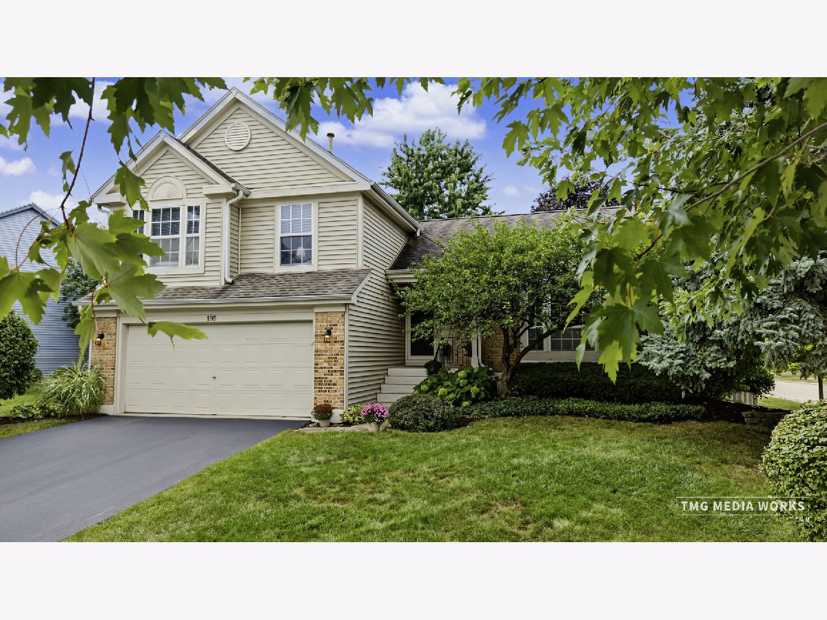  For Sale Aurora Illinois, 195 Meadow Lakes Boulevard