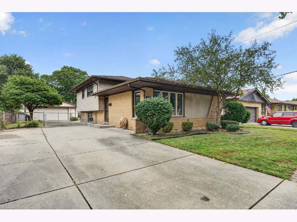  For Sale Oak Lawn Illinois, 9915 Kenton Avenue