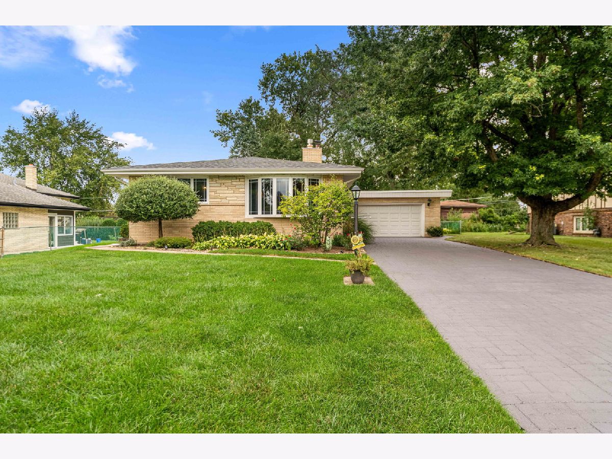 Homes For Sale Austin View Palos Heights Illinois, 12449 Mcvickers Avenue