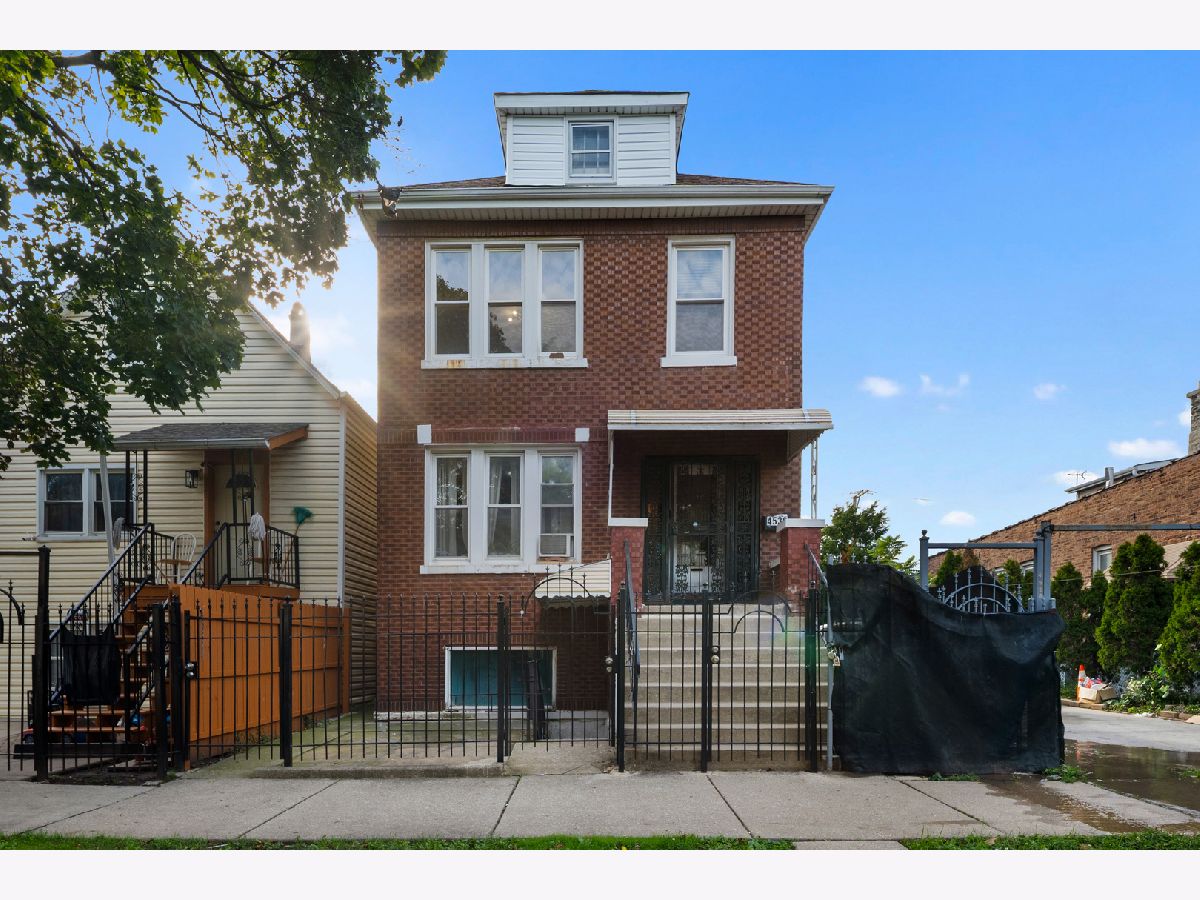  For Sale Chicago Illinois, 4530 Whipple Street