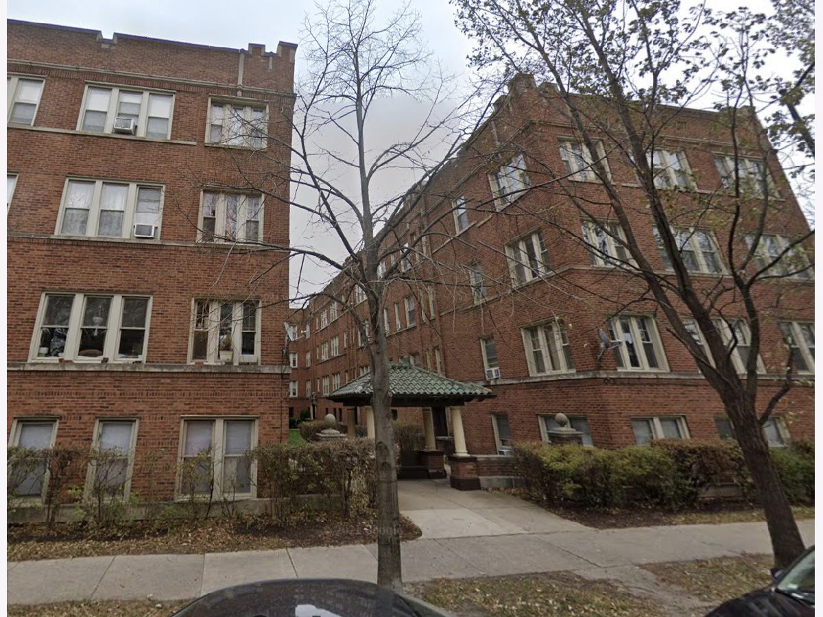  Rented Chicago Illinois, 4445.5 Damen