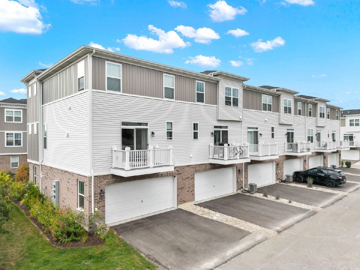  For Sale Des Plaines Illinois, 1125 Dock Street