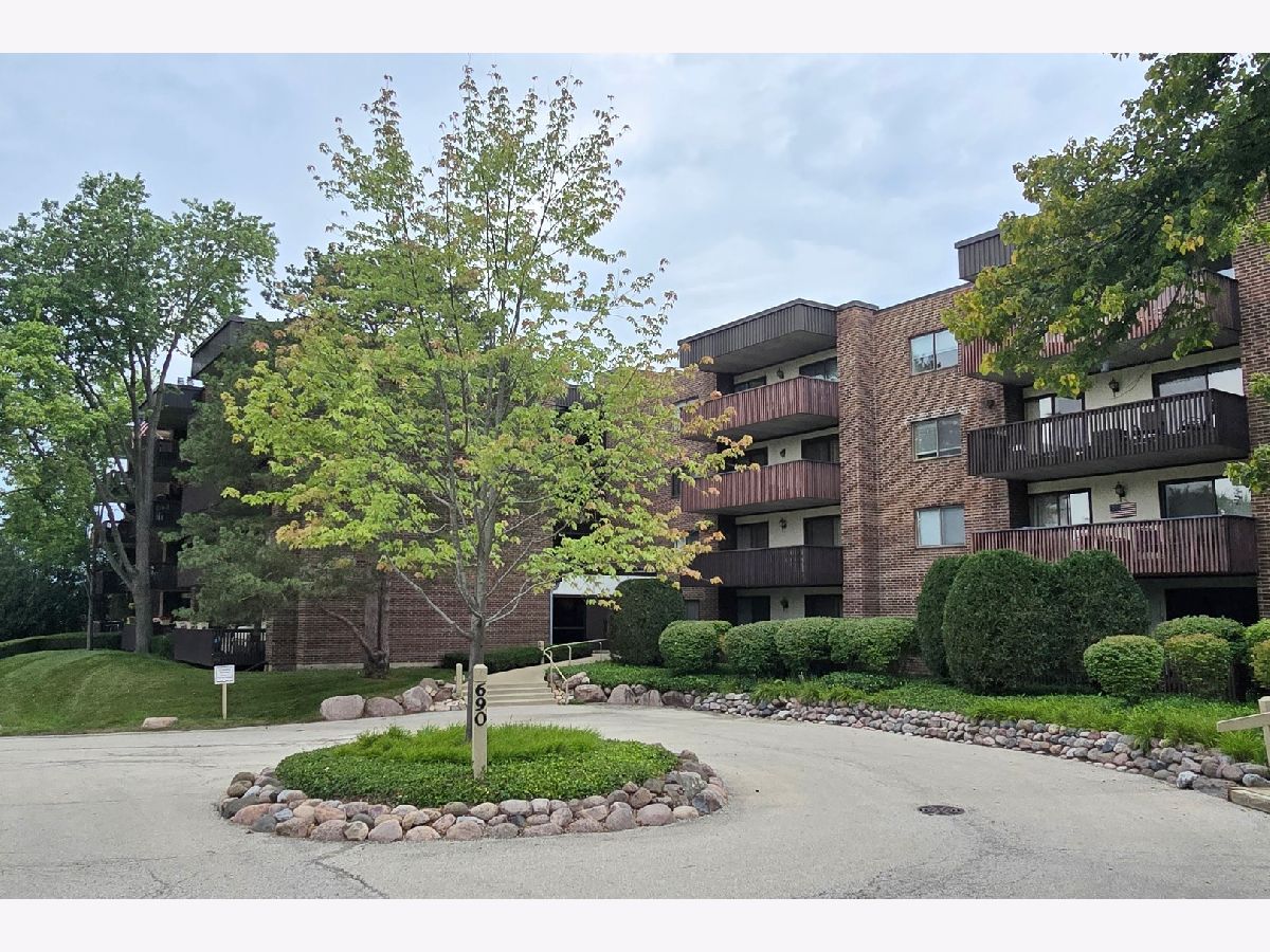  For Sale Gurnee Illinois, 690 Chandler Road
