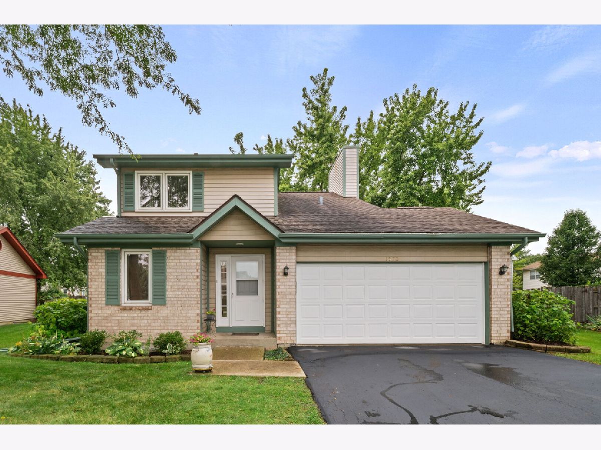  For Sale Gurnee Illinois, 1570 Monterey Court