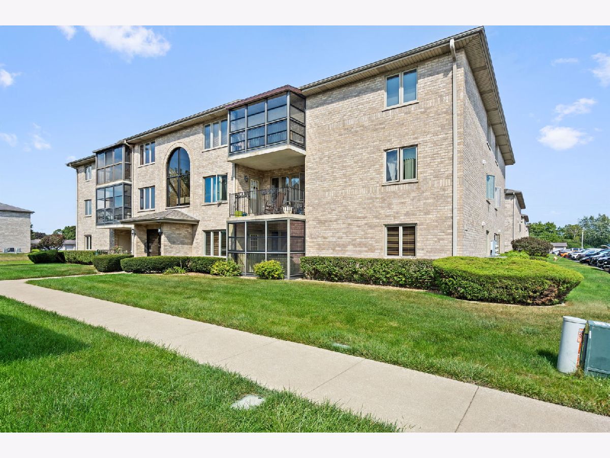  For Sale Crestwood Illinois, 13950 Leamington Drive