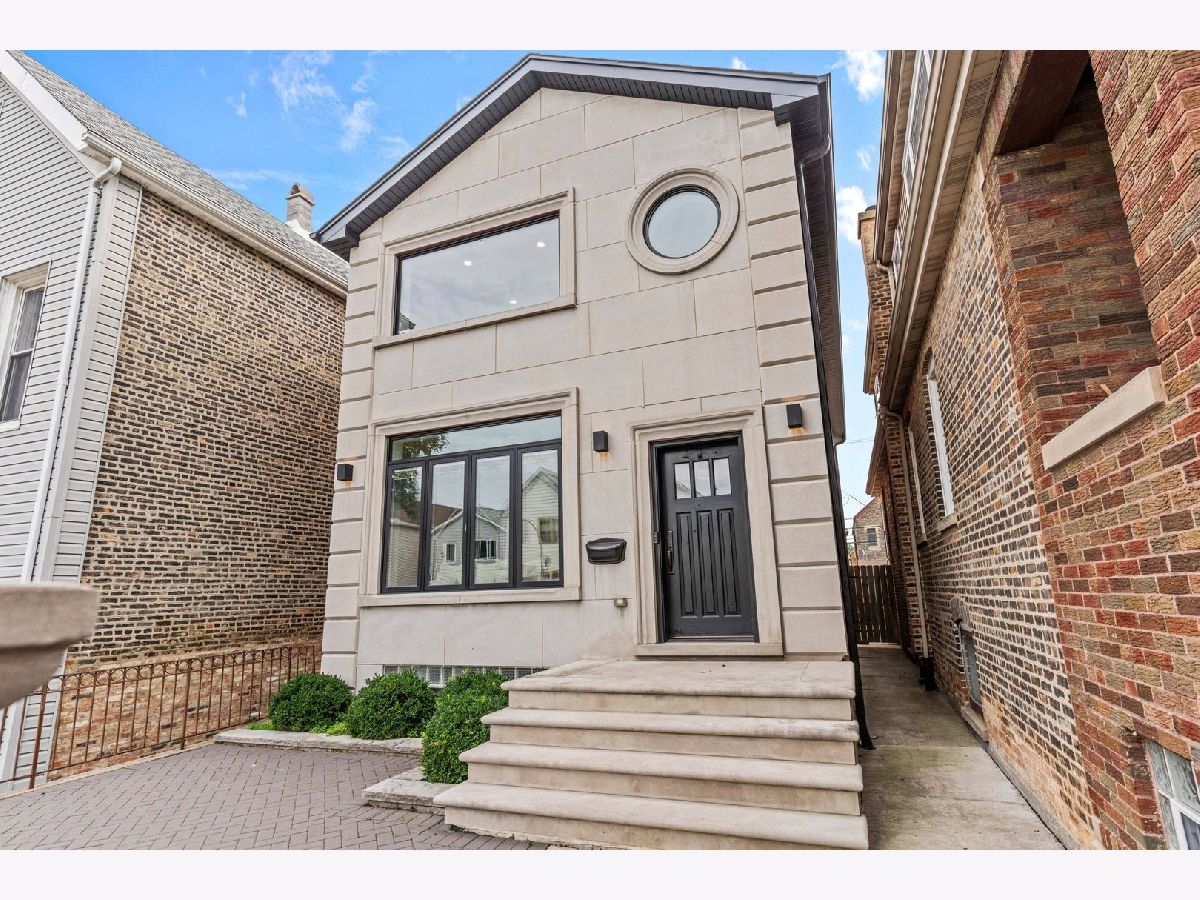  For Sale Chicago Illinois, 2913 Lowe Avenue