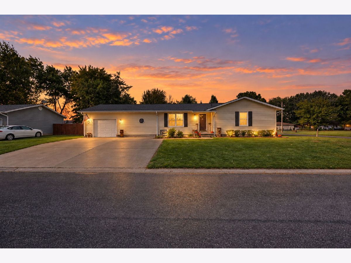  For Sale Salem Illinois, 102 Lamar Drive