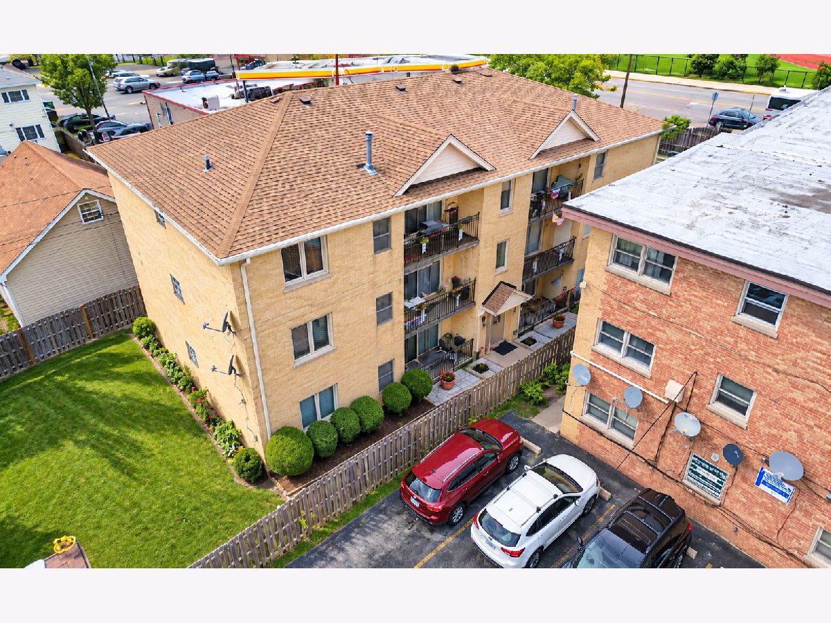  For Sale Chicago Illinois, 6743 Irving Park Road